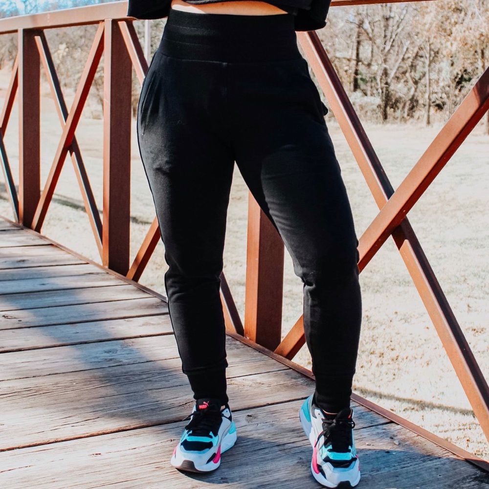 NWT Tummy Control High Waist Women’s joggers comfy